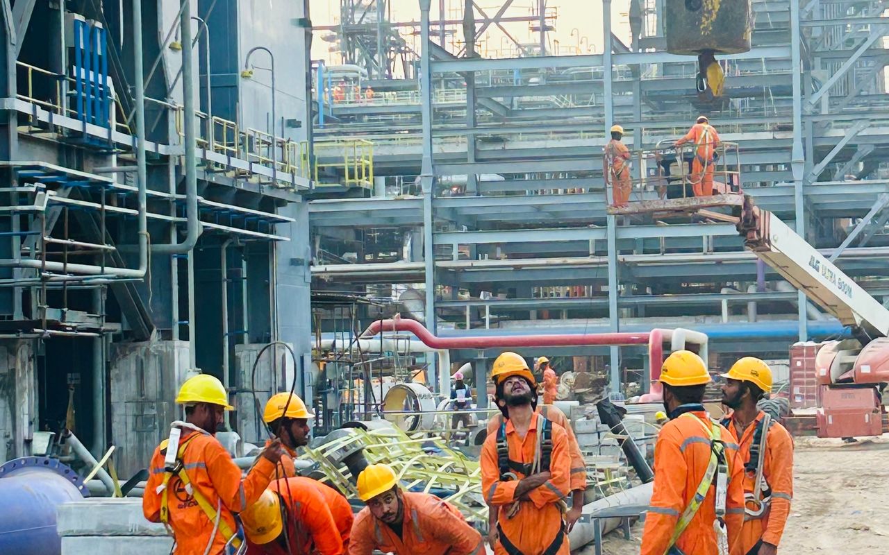Filipino workforce at a Gulf oil and gas operation